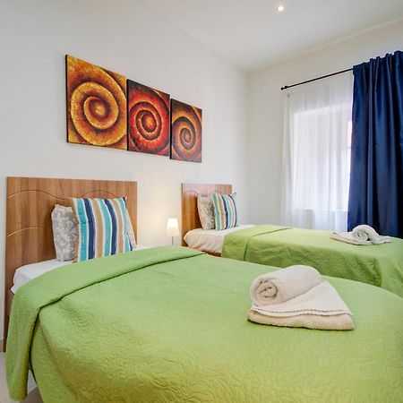 St Julians 2 Bedroom Apartment With Commanding Seaviews By Shortletsmalta Saint Julian's Exterior photo