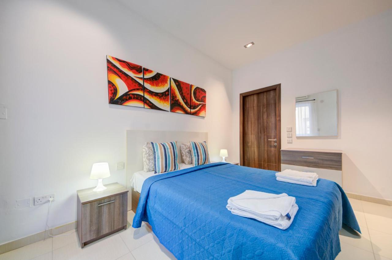 St Julians 2 Bedroom Apartment With Commanding Seaviews By Shortletsmalta Saint Julian's Exterior photo
