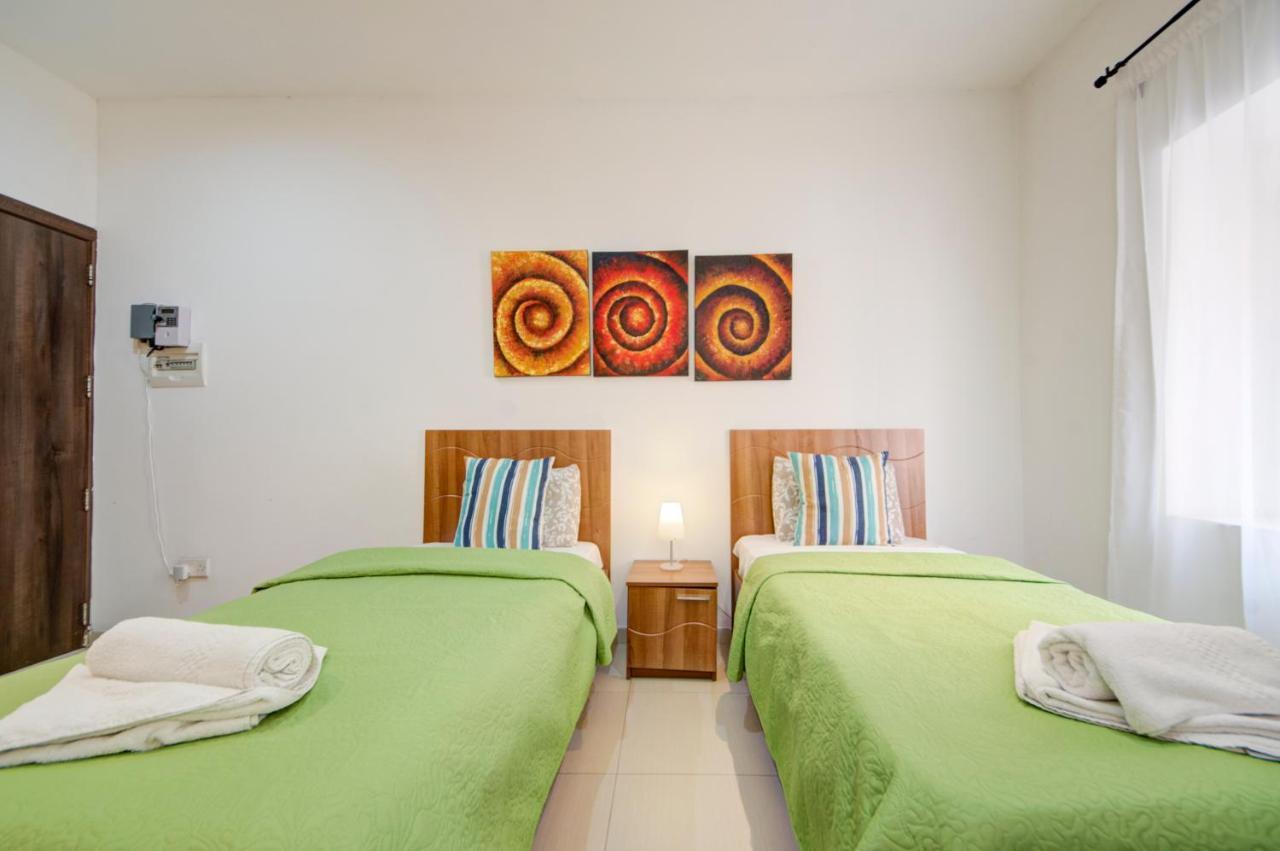 St Julians 2 Bedroom Apartment With Commanding Seaviews By Shortletsmalta Saint Julian's Exterior photo